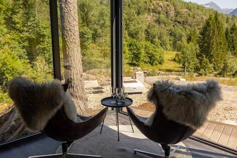 Top performing Airbnb: Jølet- Elvedrømmen in Stryn
