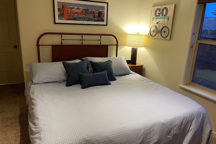 ماستر بحمام داخلي