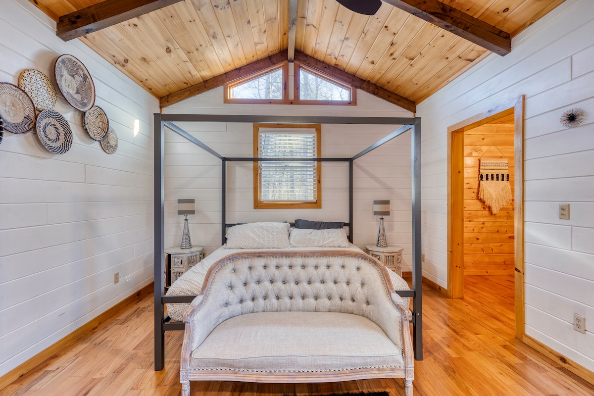 Chambre principale très spacieuse avec lit King Size