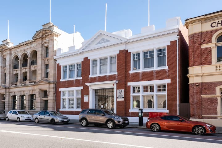 Lovely Quiet 1 Bed(q) Studio Apartment (No 1a) - Fremantle