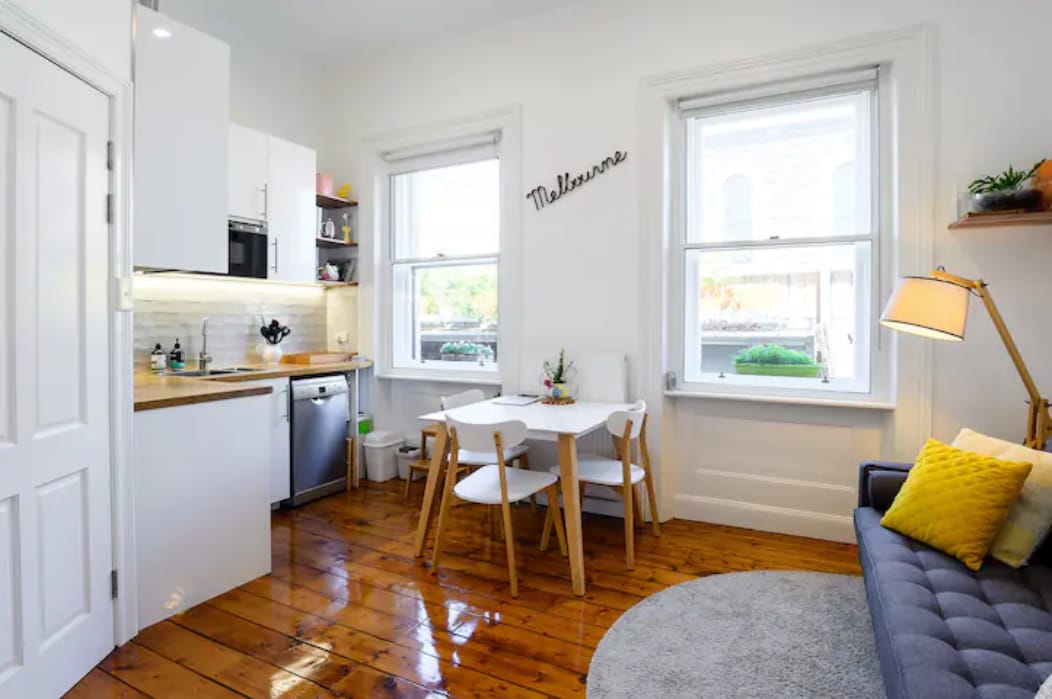Top Airbnb: Fitzroy heritage house private 2-bedroom apartment in Fitzroy