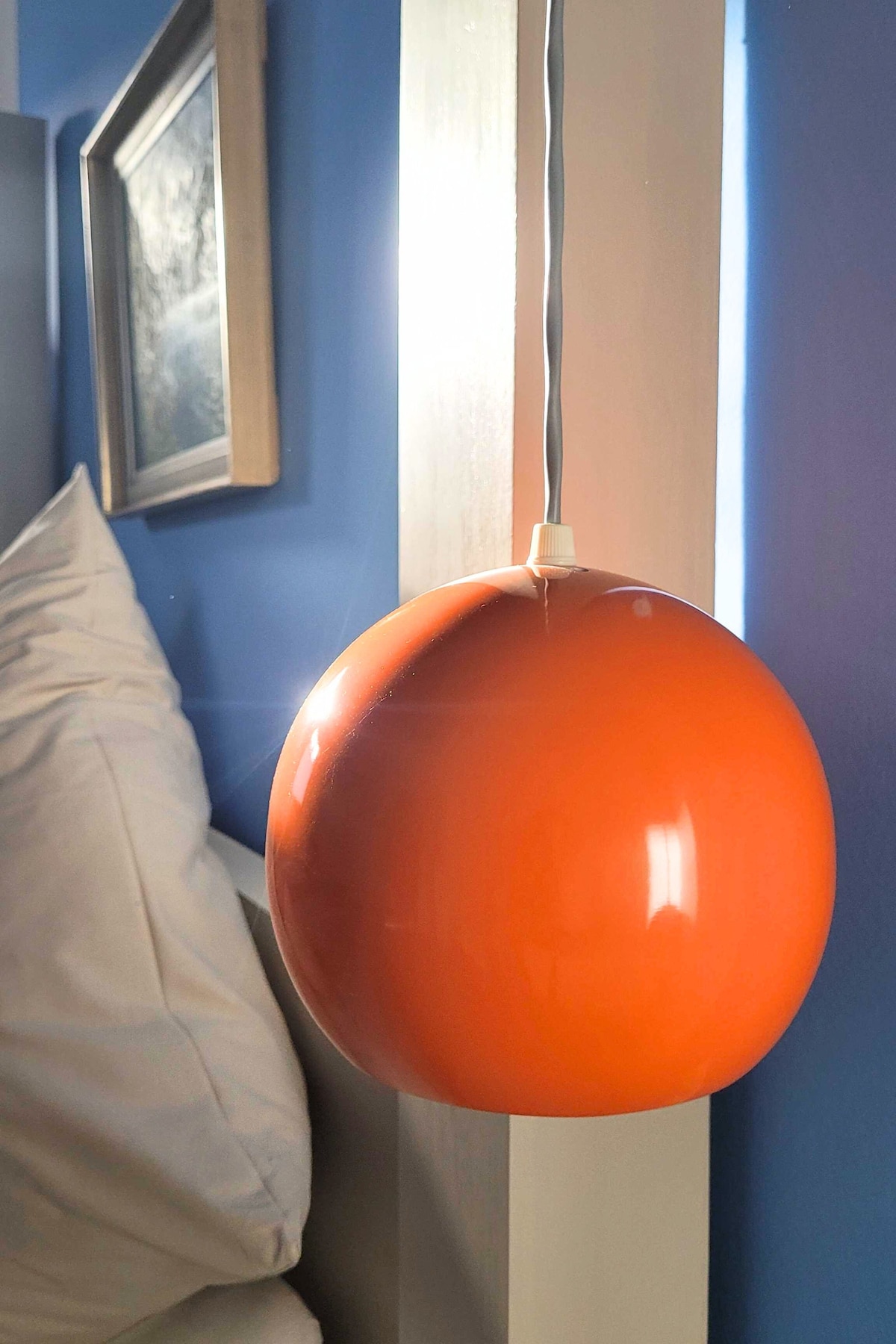 Le lampade originali degli anni '70 sono davvero accattivanti. 