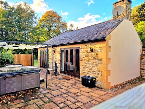 Cosy Cottage • Nature Retreat • Hot Tub