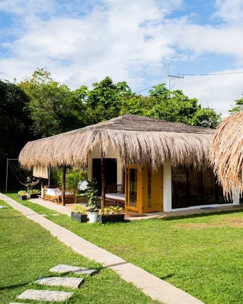 Farm place w/ dipping pool & sulfur spring