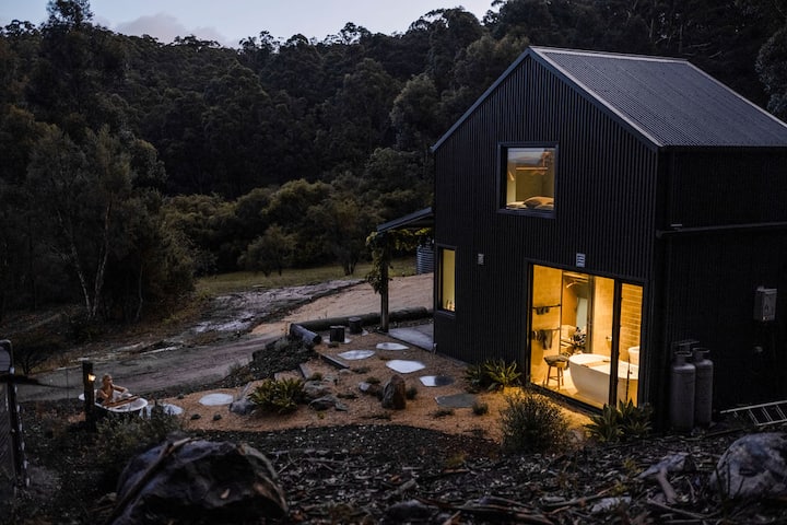 Stillwood Retreat - secluded luxury escape