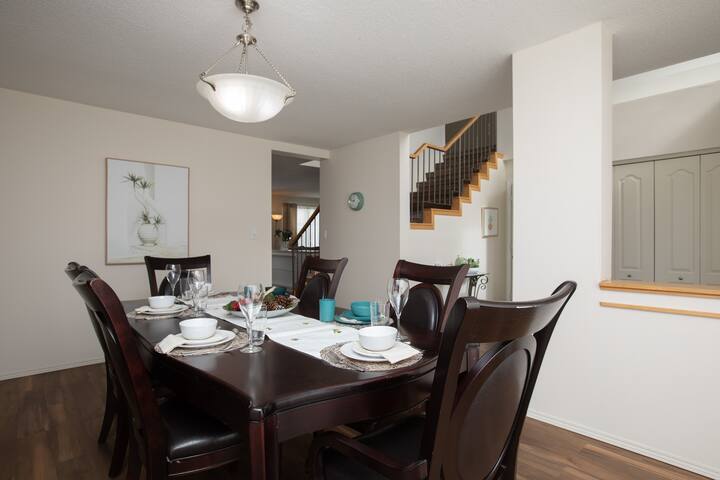 Marvellous House / 2 min to University of Manitoba gallery image 4