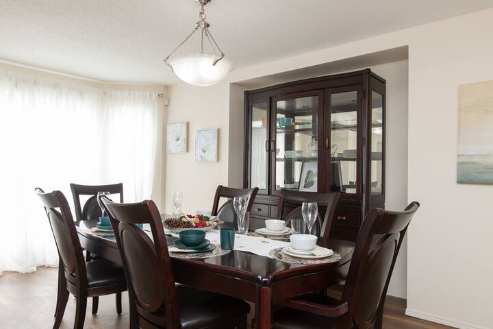 Marvellous House / 2 min to University of Manitoba gallery image 5