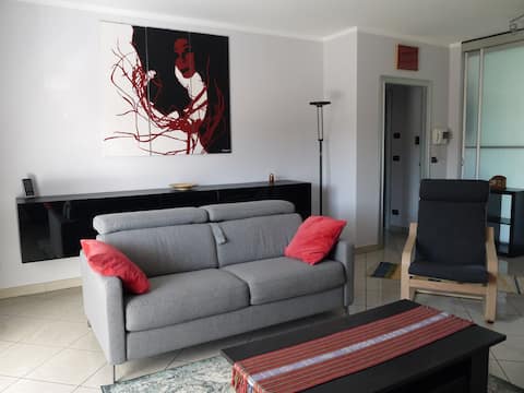 Popular Airbnb listing: R&D Apartment in Torino