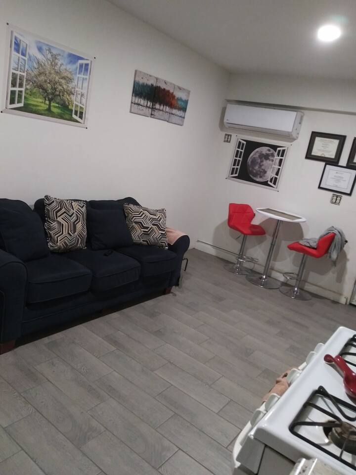 Studio for Coachella & Stagecoach music festivals Guesthouses for