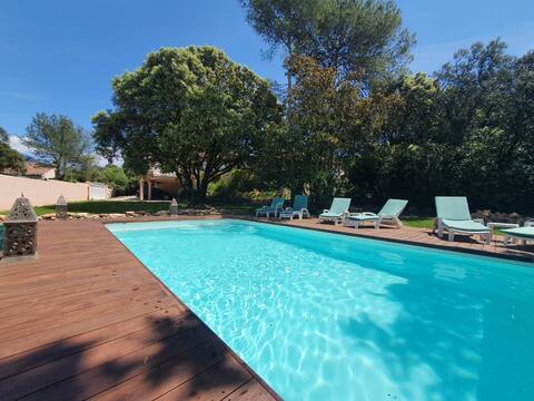 Pool villa view Pic St Loup near Montpellier