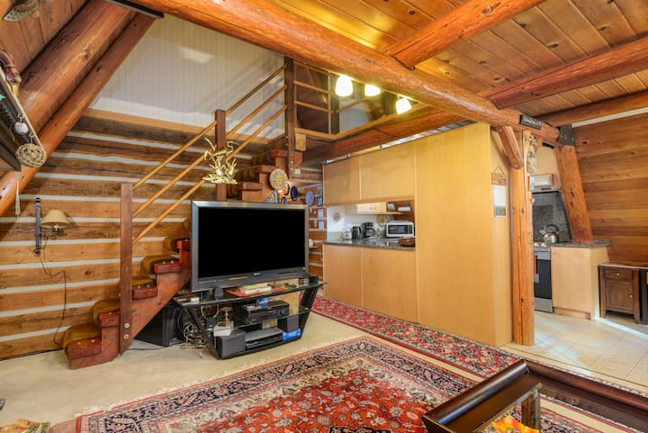 Entire Cabin/house, Quite And Private Yet In Town. - Sammamish, WA