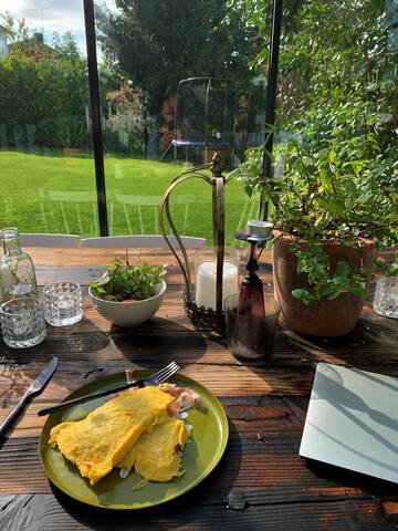 Lovely family villa at Oslo vest. High standard.