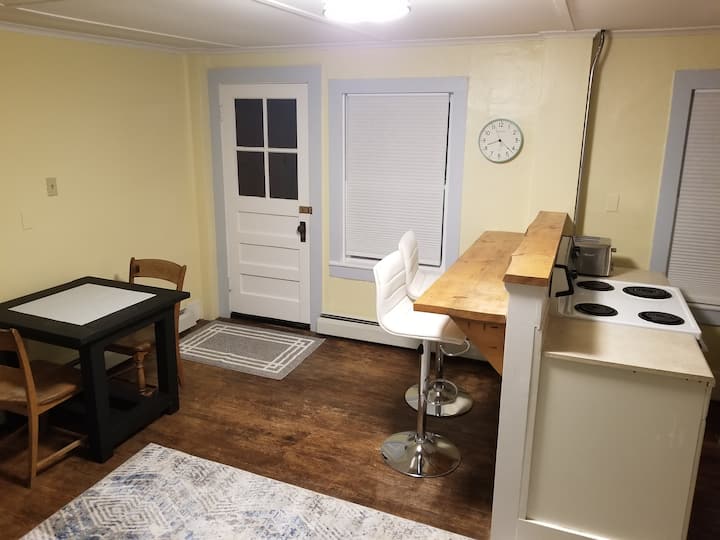 Downtown Apt 2 near Smuggs Stowe Jay Peak Apartments for Rent in