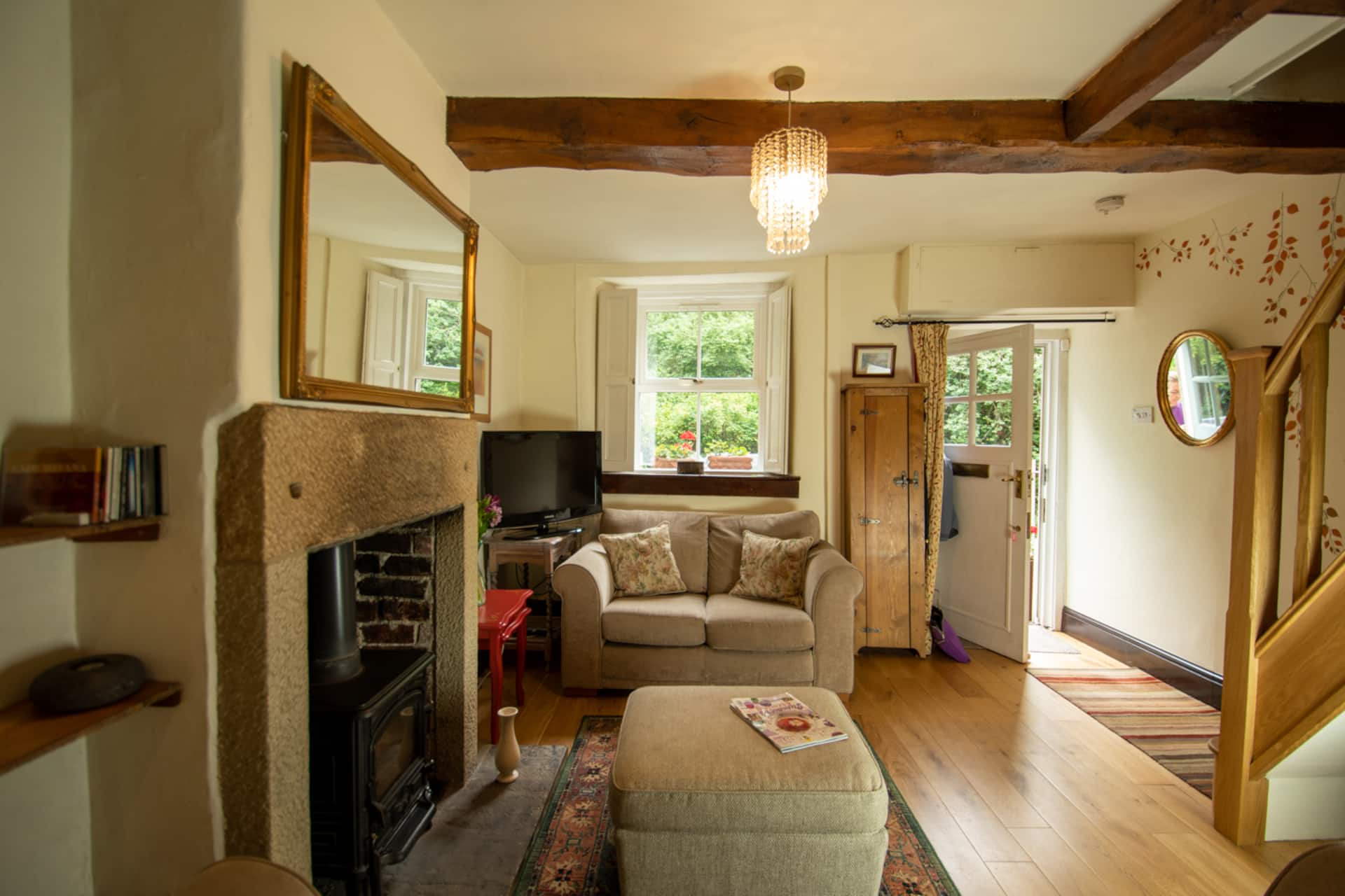 Characterful 2 bed cottage in excellent location — photo 3