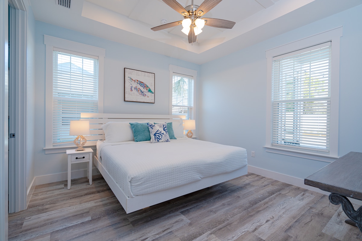 First floor King room with its own en suite bathroom.