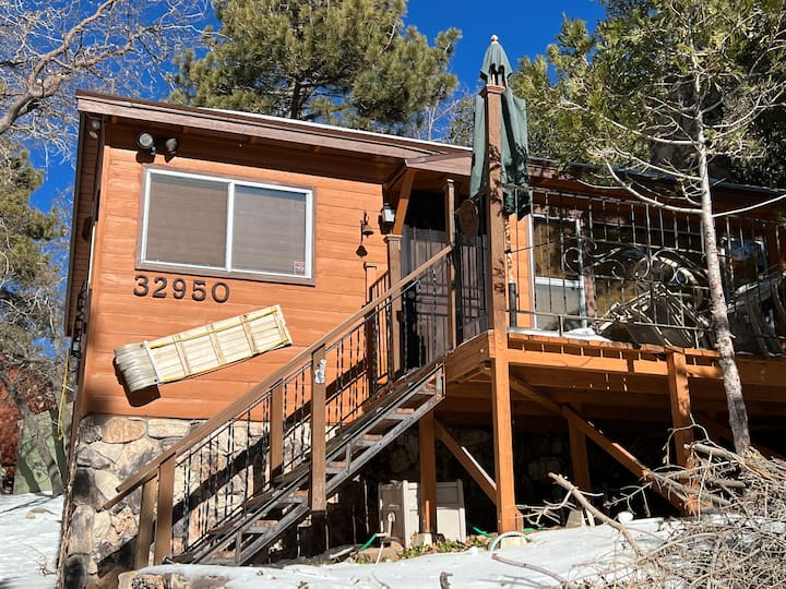 Adorable Cabin In The Woods Cabins for Rent in Green Valley Lake