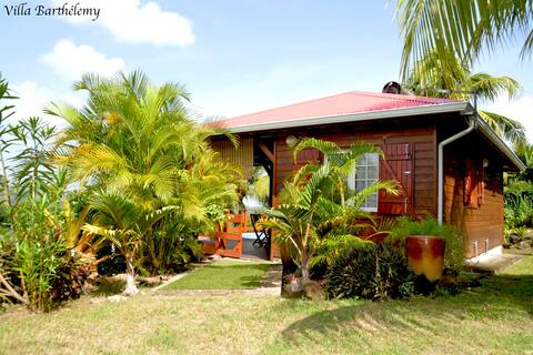 Charming comfortable cottage with private swimming pool