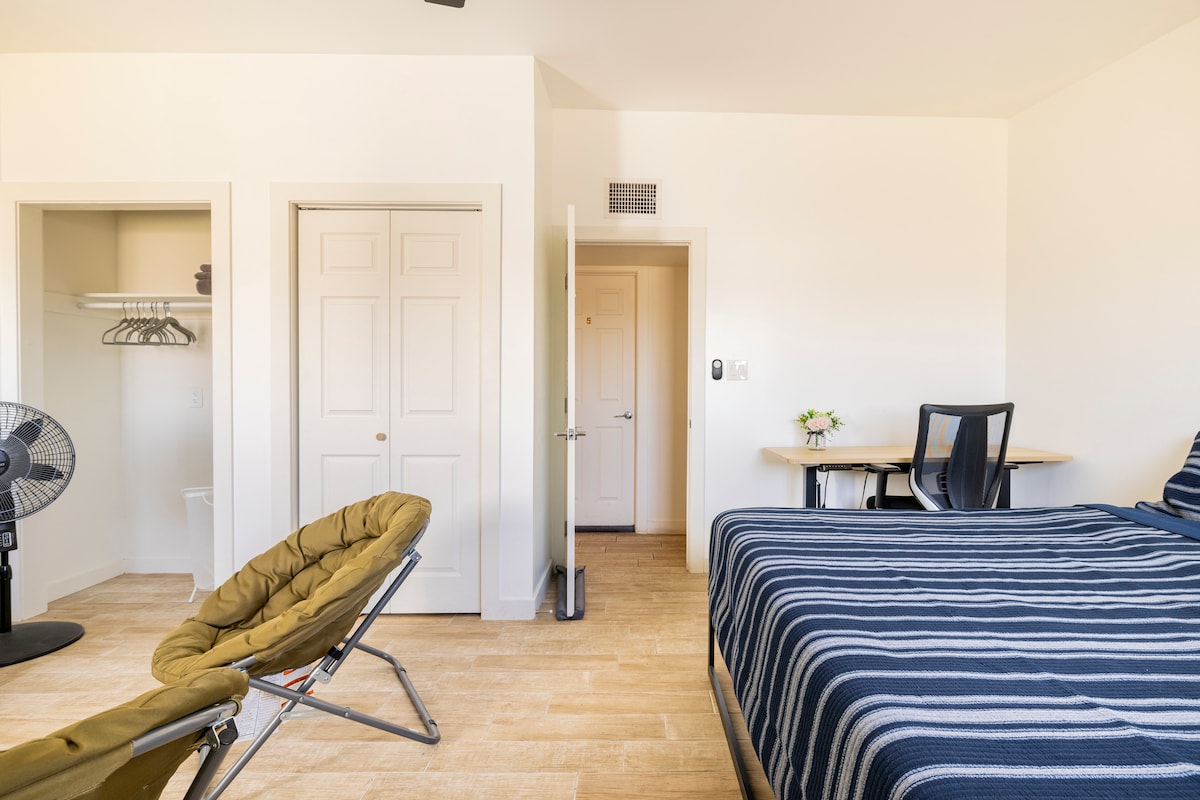 Velika soba s privatnom kupaonicom