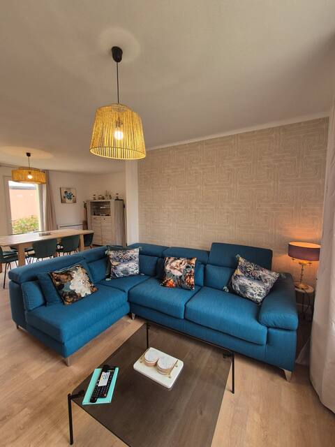 🏝La Lampaulaise on the GR34 🥾
beach/quiet/garden