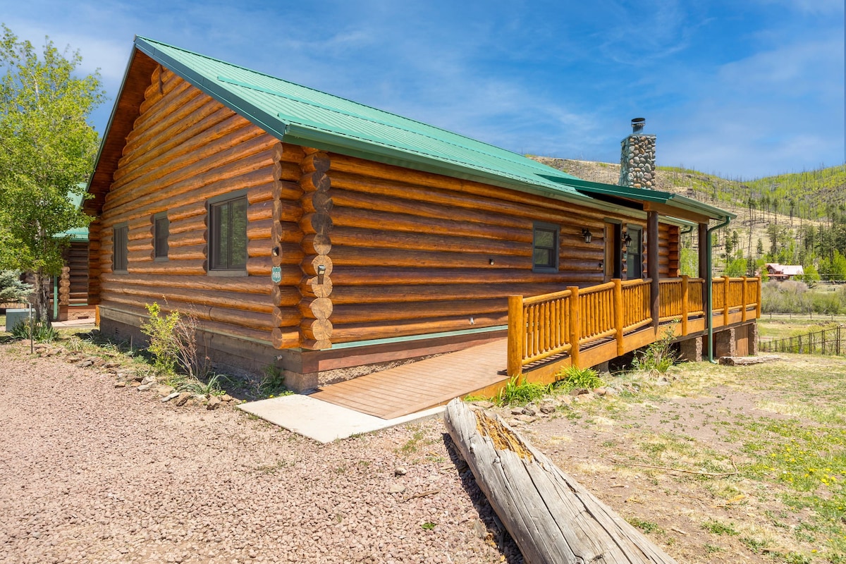 Greer Cowboy Lodge (Cabin 169)