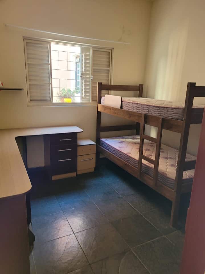 Chumba cha kwanza cha kulala