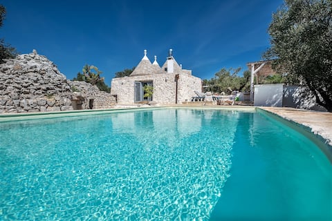 Trullo della Luce. Luxurious Trullo retreat