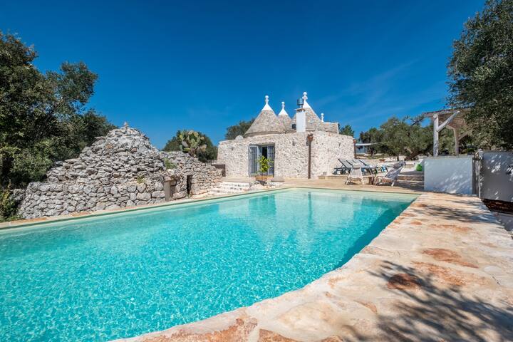 Trullo della Luce. Luxurious Trullo retreat gallery image 4