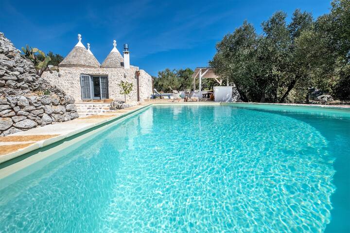Trullo della Luce. Luxurious Trullo retreat gallery image 3
