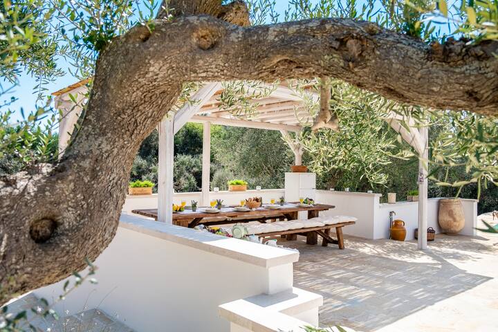 Trullo della Luce. Luxurious Trullo retreat gallery image 2