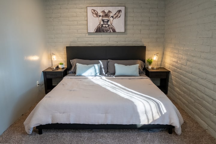 Bedroom 2, watched over by "Cal the Calf"

Both bedrooms equipped with 60W Anker USB charging station, to simultaneously recharge up to 6 personal electronic devices (left hand side of bed in photo). 

Extra charge cords available upon request.