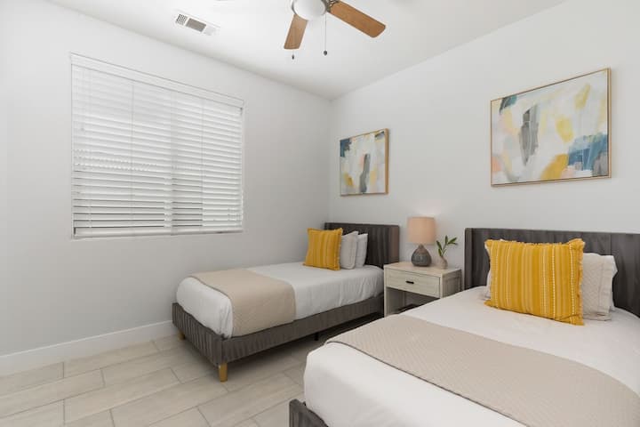 Twin room (2 twins)