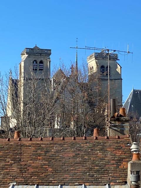 Top performing Airbnb: Apartment in the heart of town. in Centre Ville