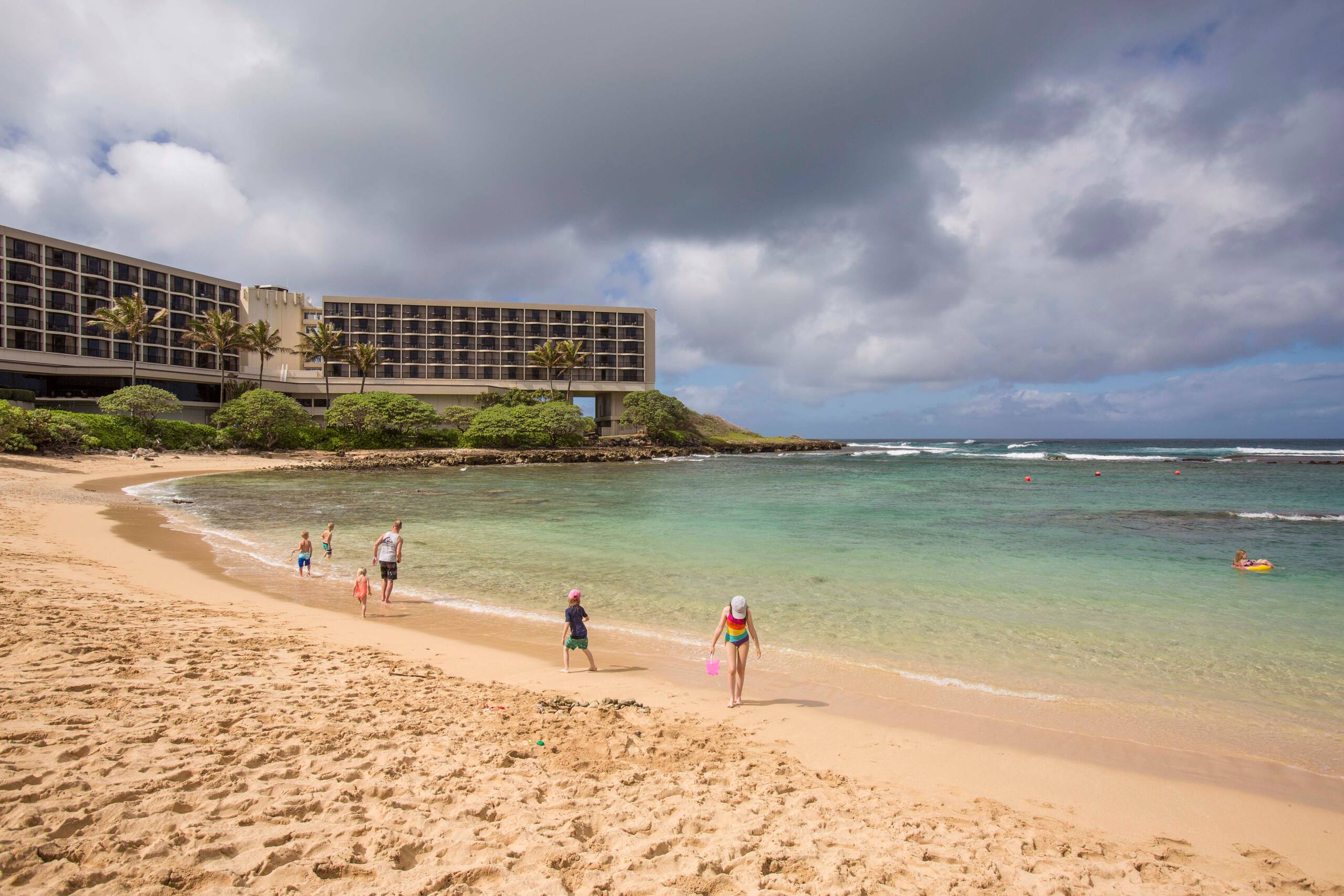 Condo in Kahuku · ★4.89 · 1 bedroom · 2 beds · 2 private baths - Image 18