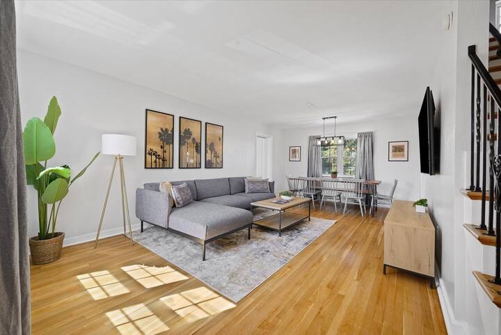 Stylish & Modern 4Bdrm House in Wexford/Pittsburgh