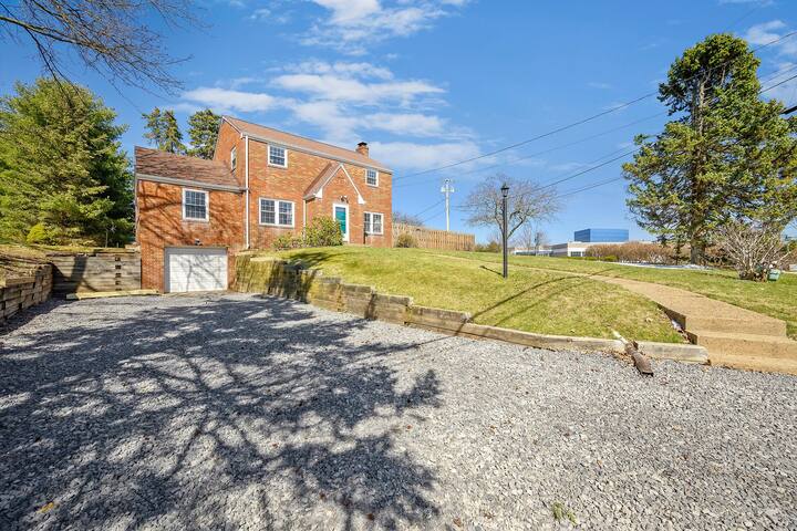 Stylish & Modern 4Bdrm House in Wexford/Pittsburgh