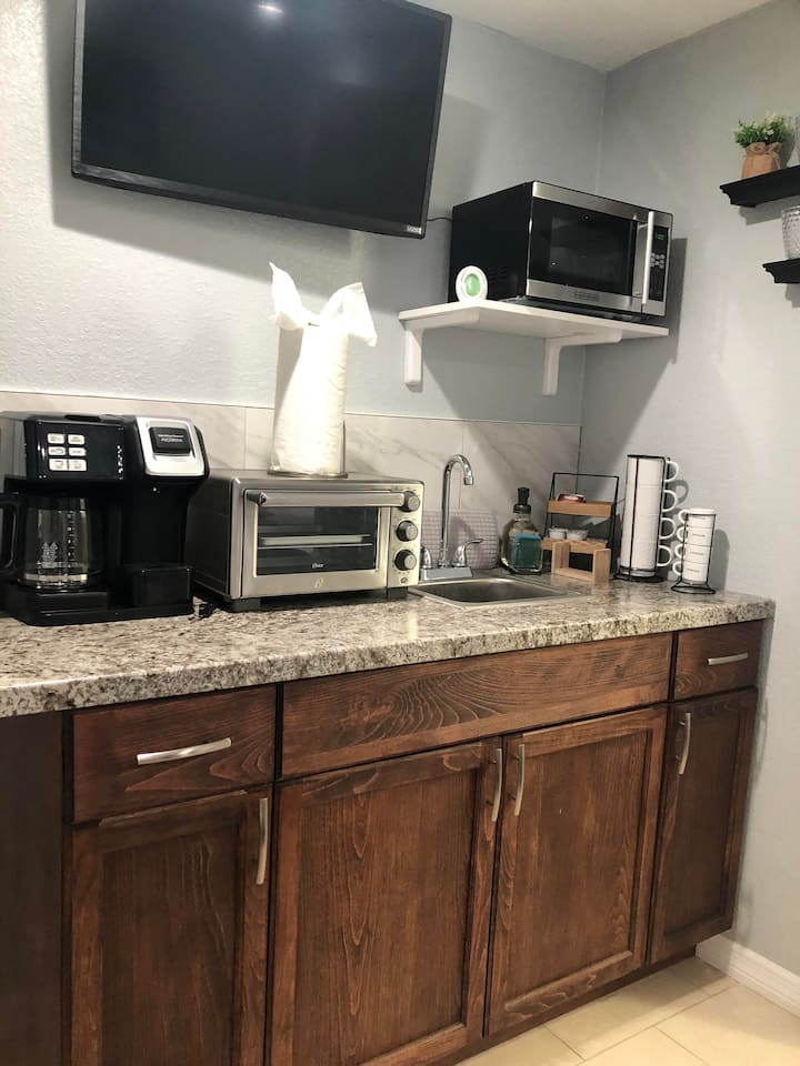 Las Palmas: 7 Minutes From Downtown Sarasota - Sarasota, FL