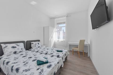 Popular Airbnb listing: Mima studio apartment 2 in Mjesni Odbor Potok