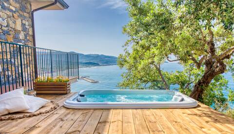 Borgo Elatico Villa Parmenide 2 with hydromassage