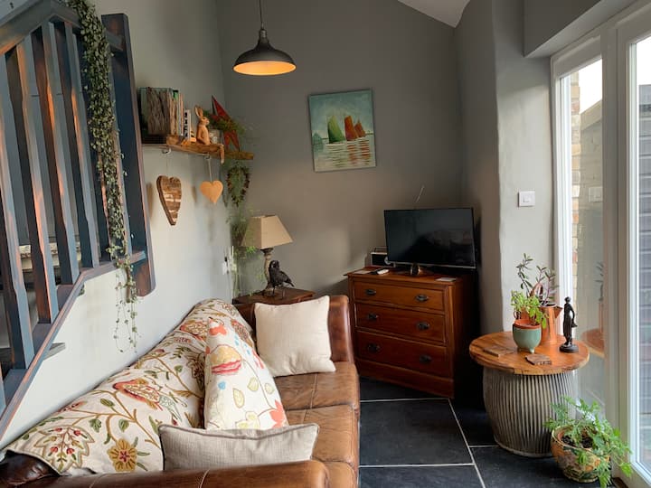 Garden Room Nestled Alongside The River Torridge - Bideford