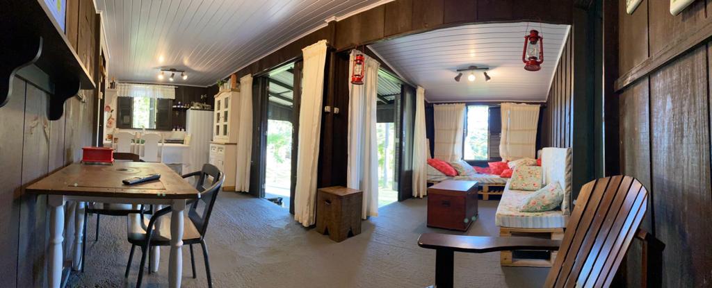 Unutar dnevnog boravka.