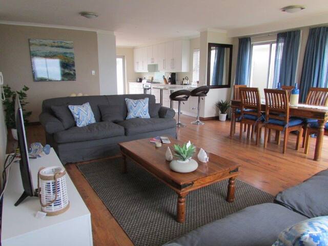 Beach House in Big Bay gallery image 2