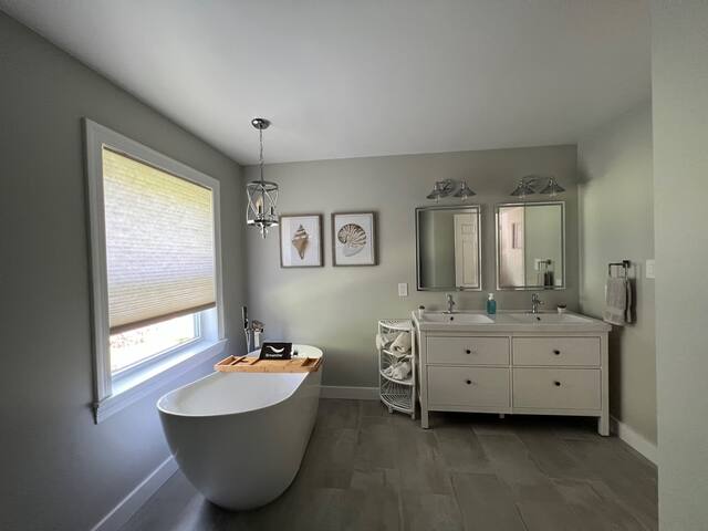 *Once Upon a Tide* Waterfront Escape gallery image 5