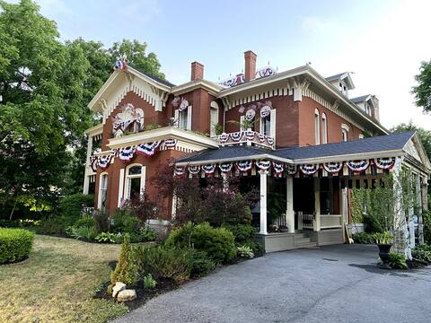 VonRandall Manor