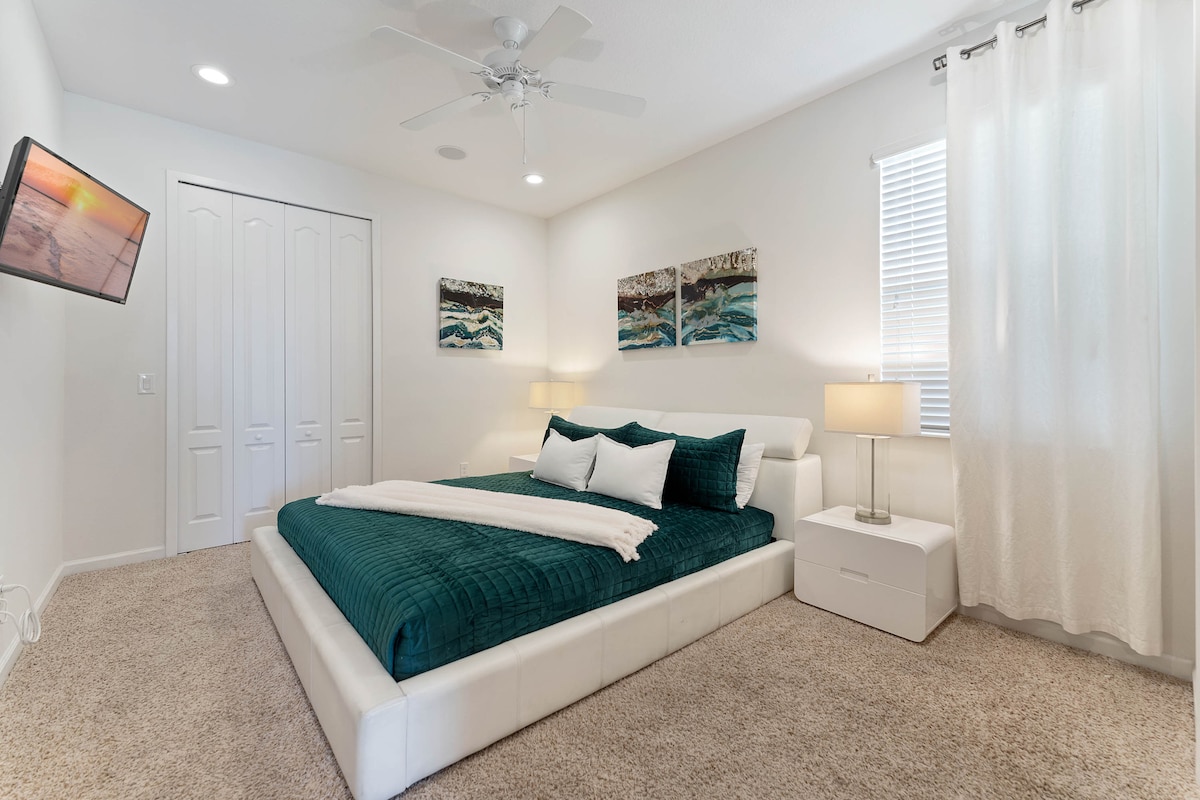 1 bračni krevet (širine 180-220 cm) s privat 