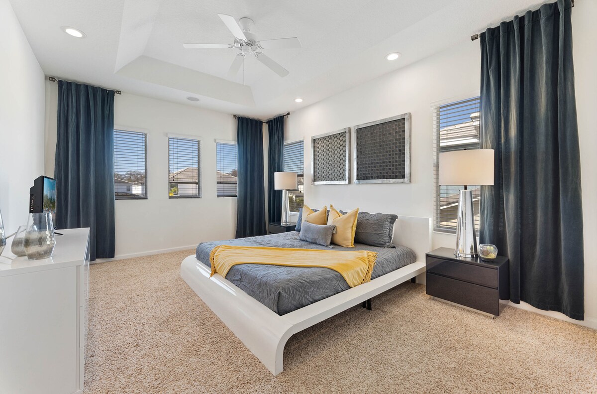 1 bračni krevet (širine 180 - 200 cm)