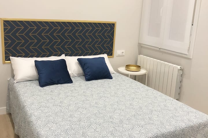 Habitación 2:
1 cama de matrimonio