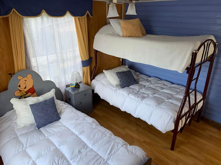 Chumba cha kulala cha watoto cha kustarehesha 