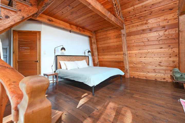 dormitorio principal con colchón orgánico tamaño king
