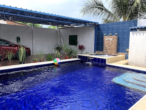 Pool House - Crucita