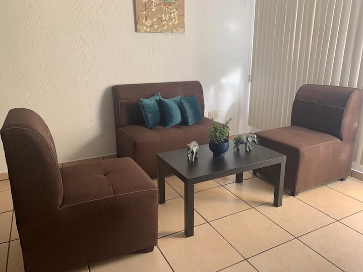 Casa County Club En Zona Residencial Con A/c - Tepic